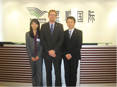 09年10月：鲲鹏总裁、总经理与资深律师Nicolai Hinrichse 