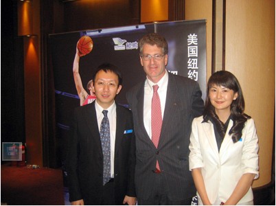 10年10月：鲲鹏高层与美国纽约州帝国开发局执行董事 
